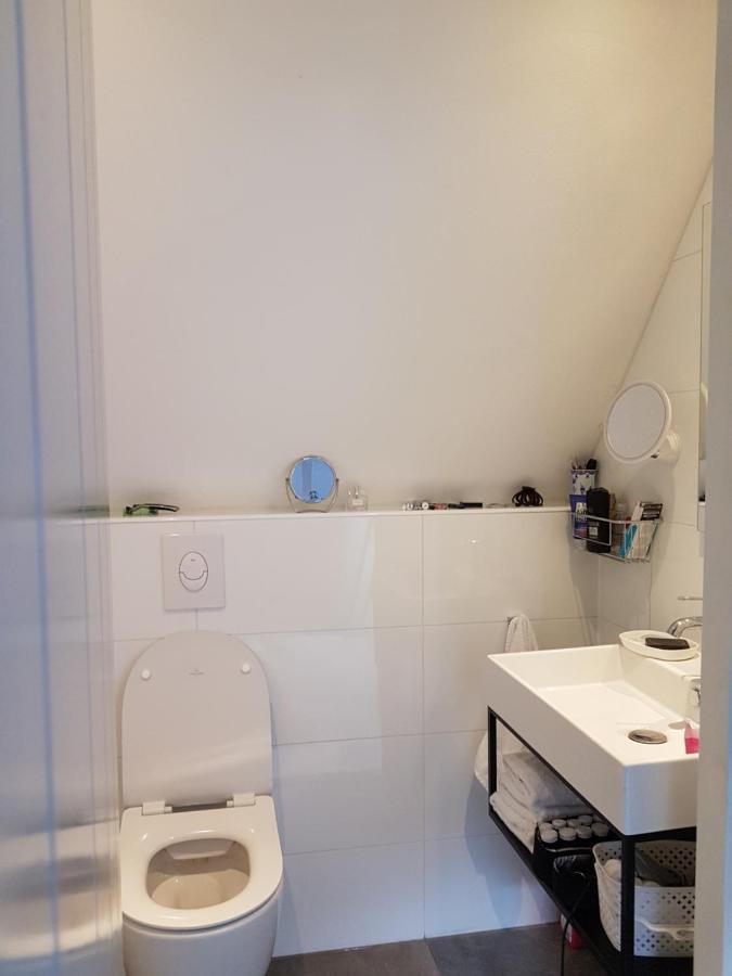 TERP WONING bij Schiermonnikoog Op de Terp Noordoost Friesland Appartement Ee Buitenkant foto